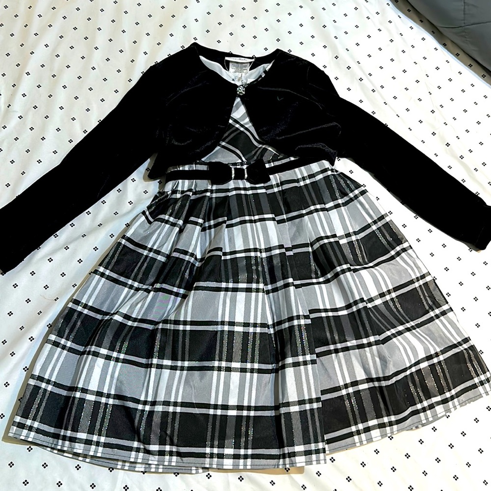 Brand New with Tags!! Girls size 5 dress